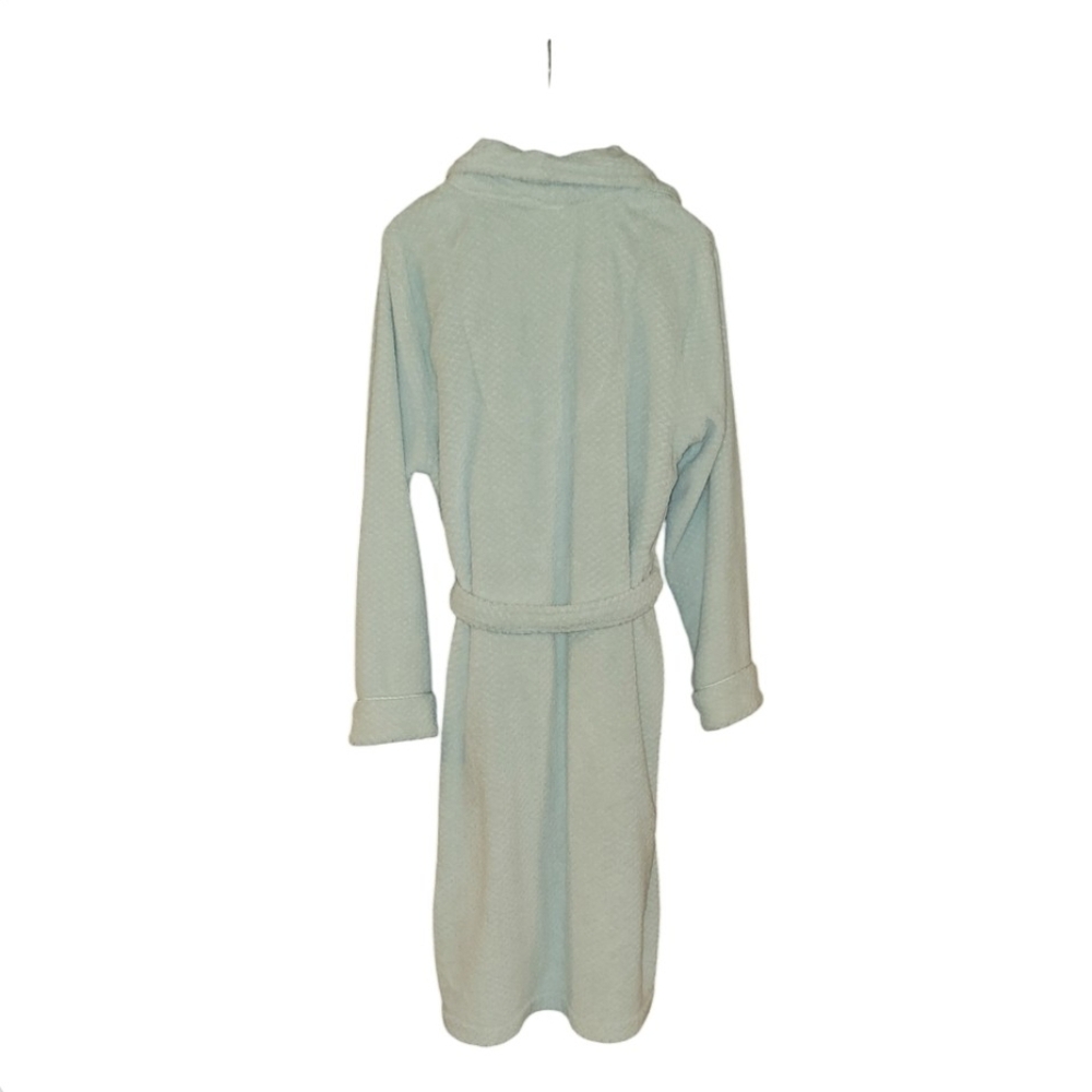 Simply Basic Woman's Robe - Picture 2 of 6